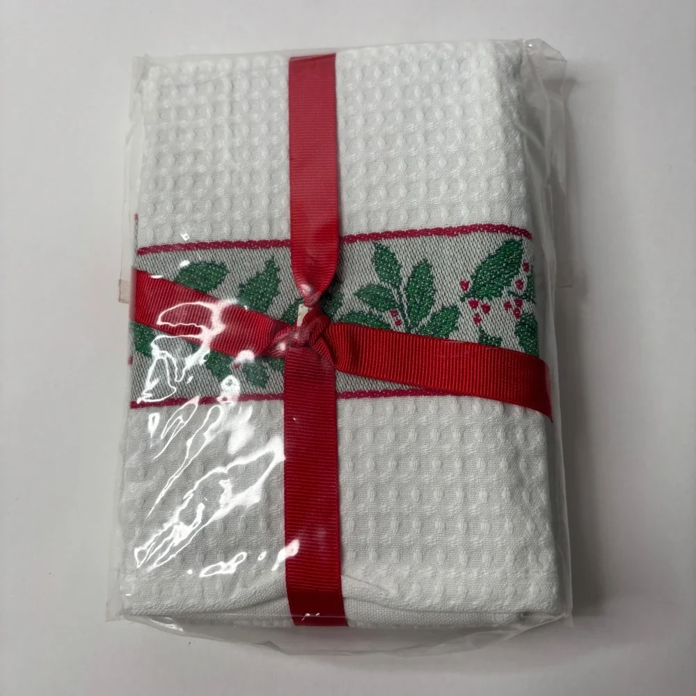 Williams Sonoma Holly Waffle Weave Kitchen Towels Set of 2 White Red Green New